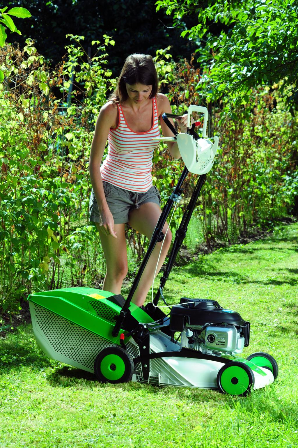 Etesia Profi Benzin Rasenmäher Mulchmäher Duocut 46 RMCS Fachhandel