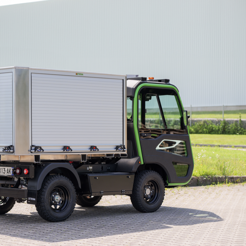 et lander avec coffre à rideaux